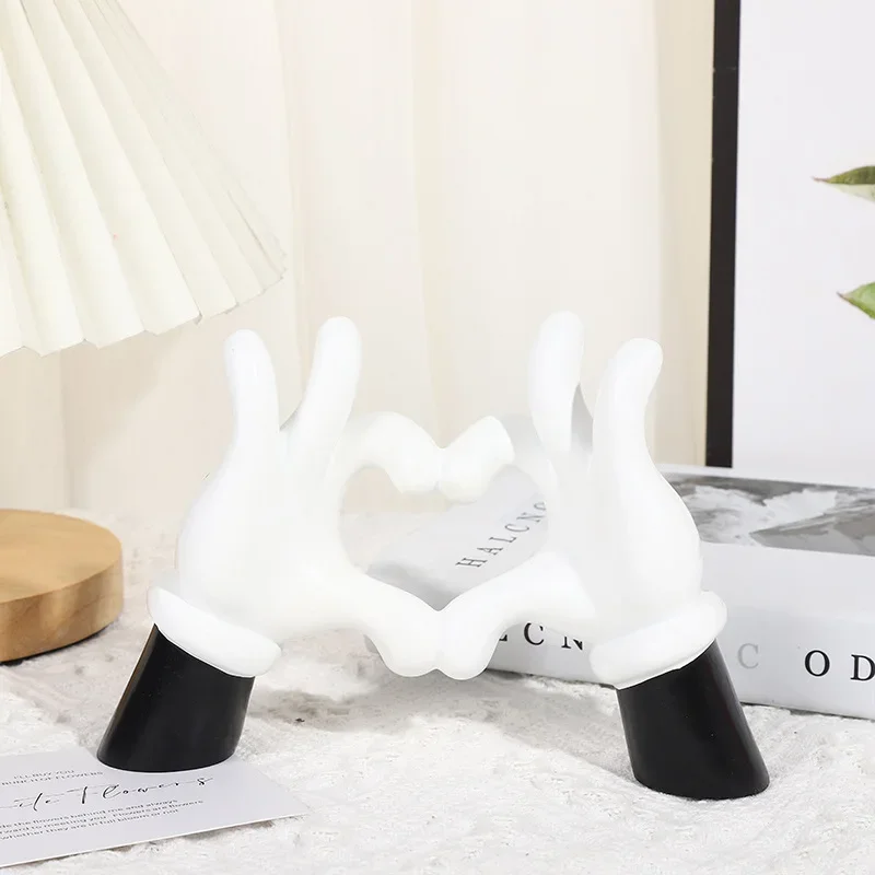 Comparison of Creative Desktop Ornaments Decorative Environmental Protection Resin Cartoon Cute