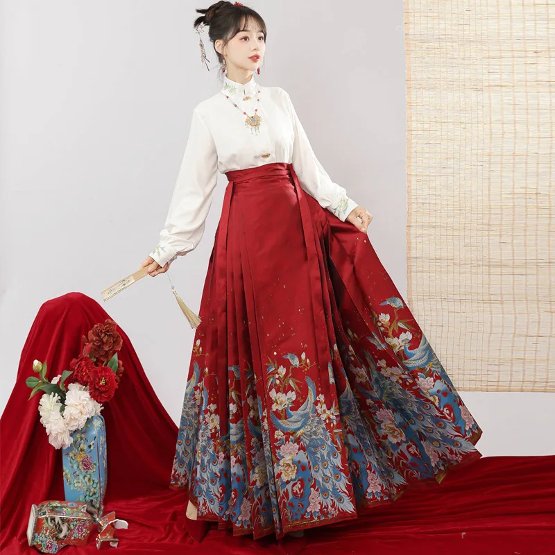 

Horse Face Skirt Ming Style Ma Mian Qun Hanfu Women Improved Daily Set Peacocks 2024 New