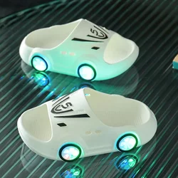 Pantofole estive per bambini con luci a LED Sandali antiscivolo per interni per bambini Ragazzo Ragazza Scarpe luminose Bambini Casa Infradito genitore-figlio Novità