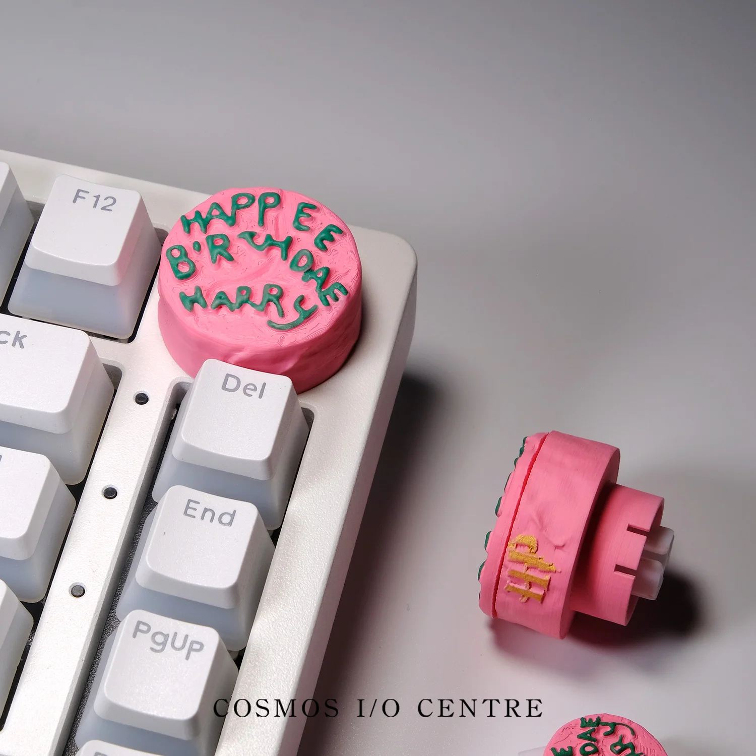 Pink Hagrid’s Birthday Cake Mini‑Food Replica Artisan Keycap & Knob, Hand‑Made 3D Peripheral, Creative Decor Gift for Keyboard