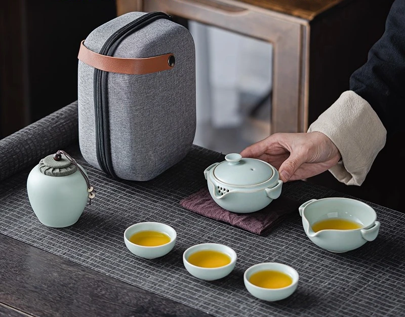 Sky Blue Ru Kiln Travel Tea Set One Pot Three Cups Quick Guest Cup Ceramic Tea Cup Hand-held Bowl Outdoor Tea Drinking