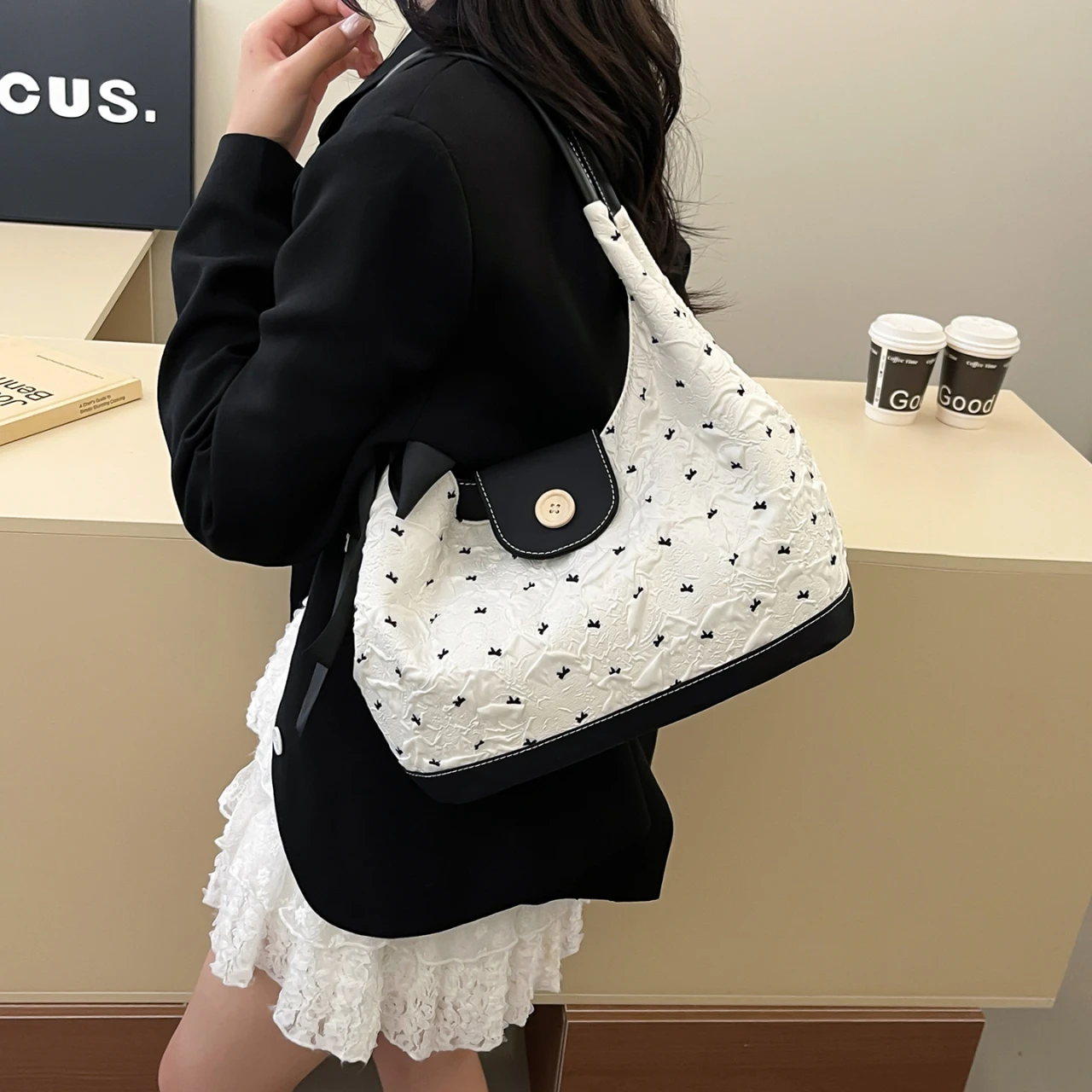 حقيبة يد نسائية أنيقة من الجلد الفاخر بتصميم كلاسيكي على الكتف حقيبة يد كروس للارتداء الحضري اليومي الأنيق #2