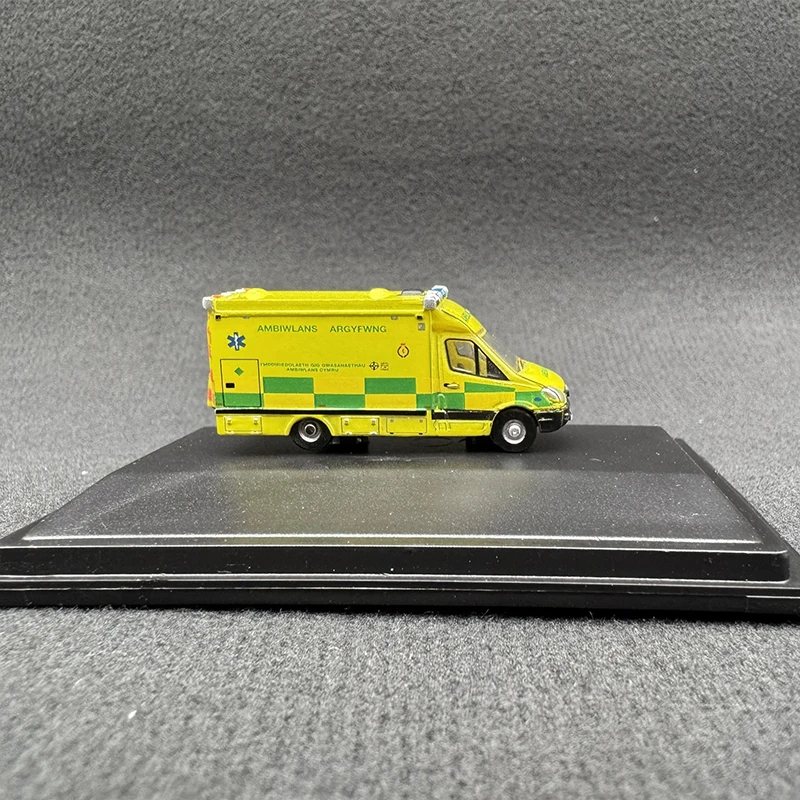 OXFORD 1:148 Skala Ambulans Model Auta ze Stopu Metali Symulacja Statyczna Kolekcja Dekoracja Prezent Świąteczny Zabawka Pamiątka