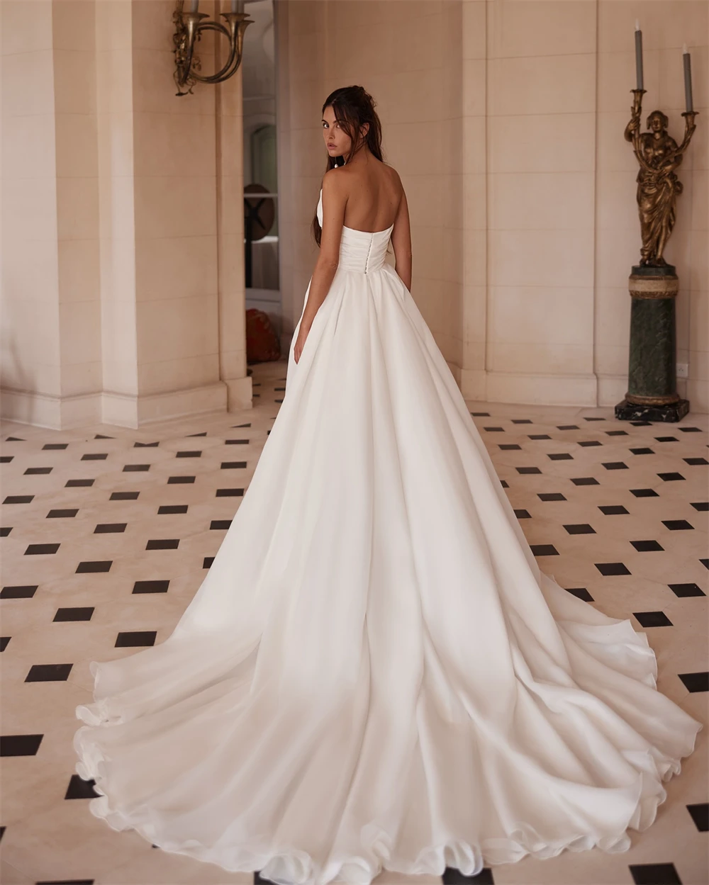 فستان زفاف أورجانزا أبيض أنيق مخصص رسمي على شكل قلب بدون أكمام فستان زفاف بوهو على شكل حرف a ذيل محكمة فيستدو دي نوفيا