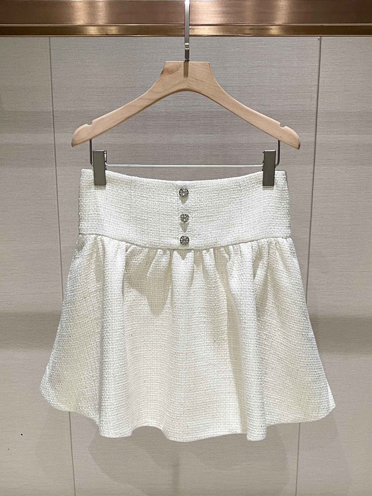 

Юбка Miu Series с высокой талией, пышная, на одной пуговице, осенне-зимняя, новинка, утягивающая, бежевая, средней длины