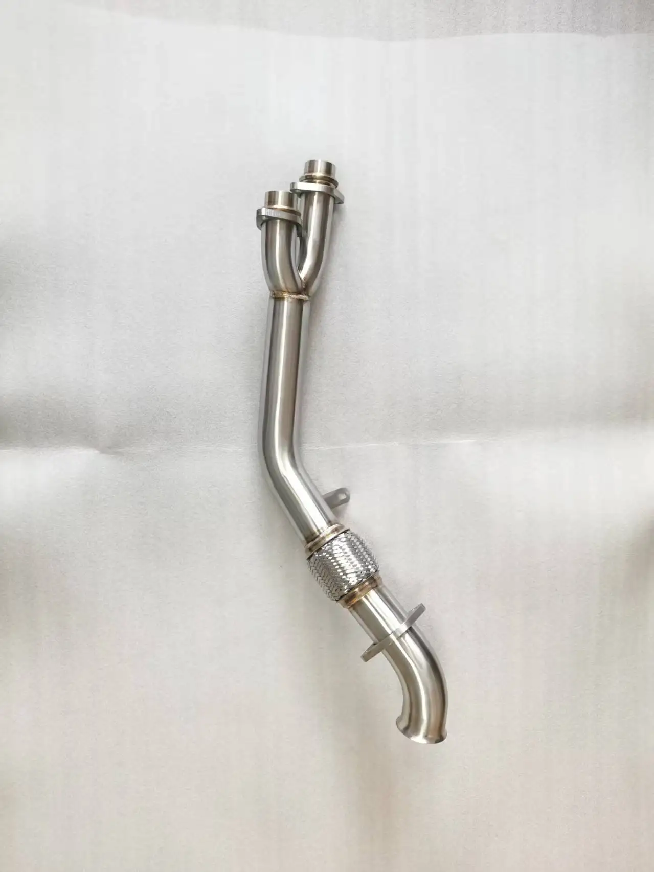 Exhaust Downpipes for B MW E39