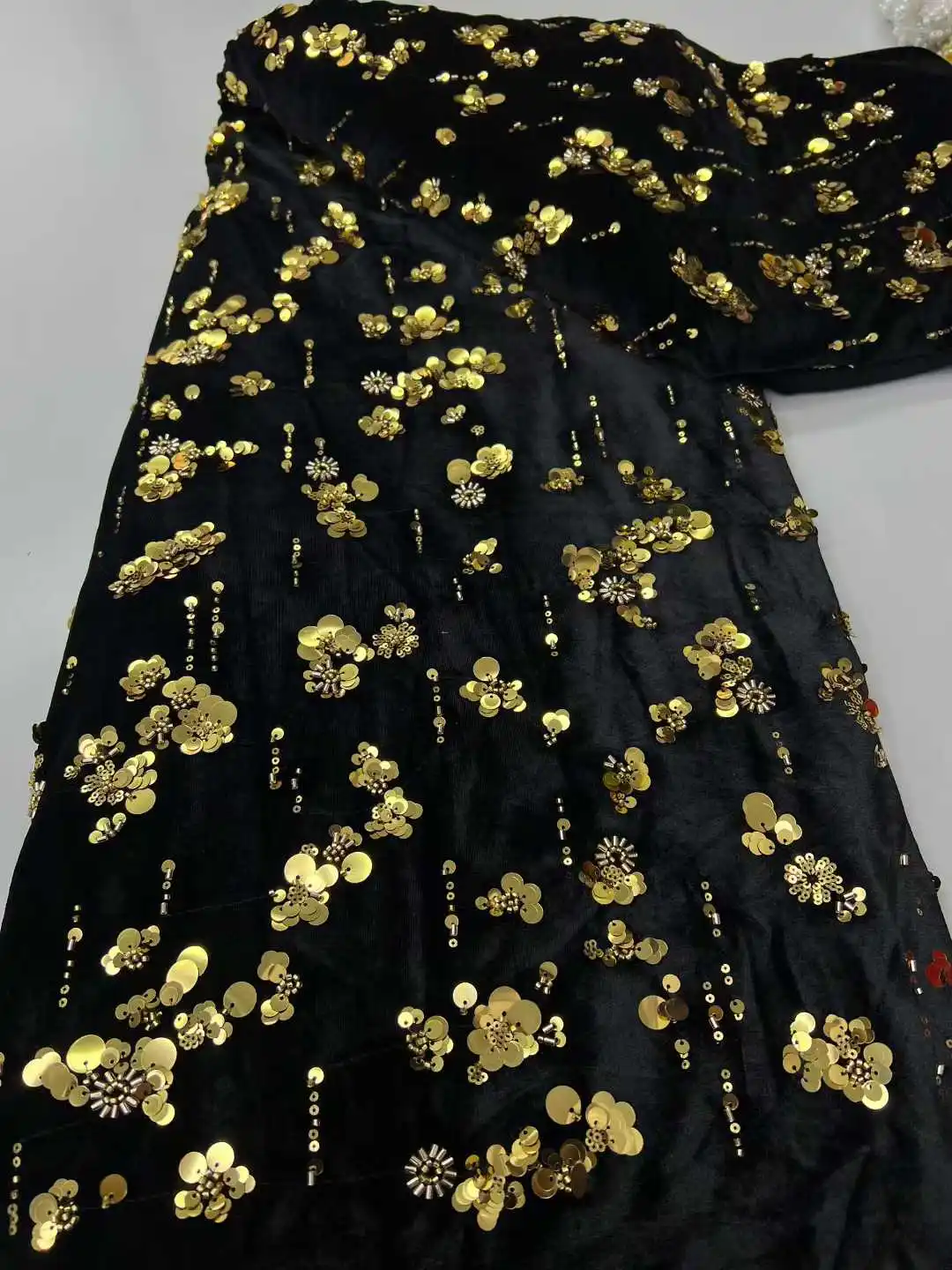 

Luxury Velvet Lace Fabric 2025 High Quality African Lace Fabric with Sequins Beads French Tulle Lace Fabric for Wedding Dress