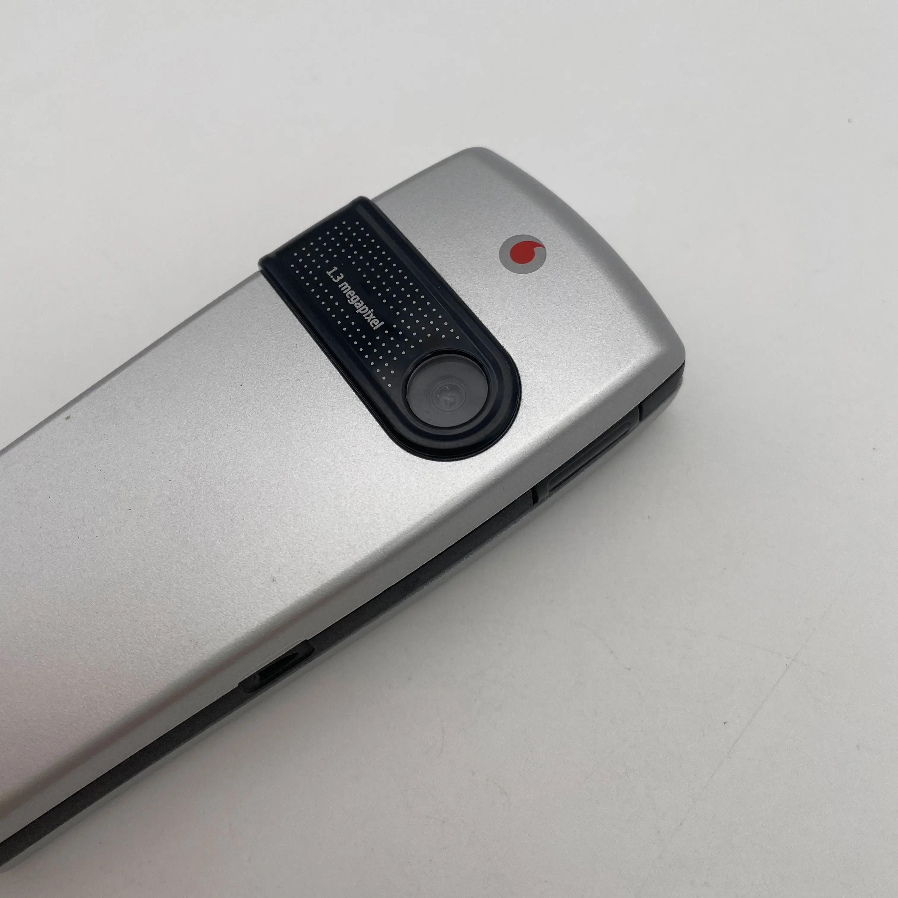 Celular Original Recondicionado 6230i Single Sim 2G Desbloqueado GSM 900/1800 com Teclado Russo, Árabe e Hebraico Fabricado na Finlândia