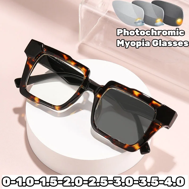 

Vintage Stylish Large Frame Photochromic Myopia Glasses Designer Luxury Color Changing Anti-blue Light Near Sight Eyeglasses