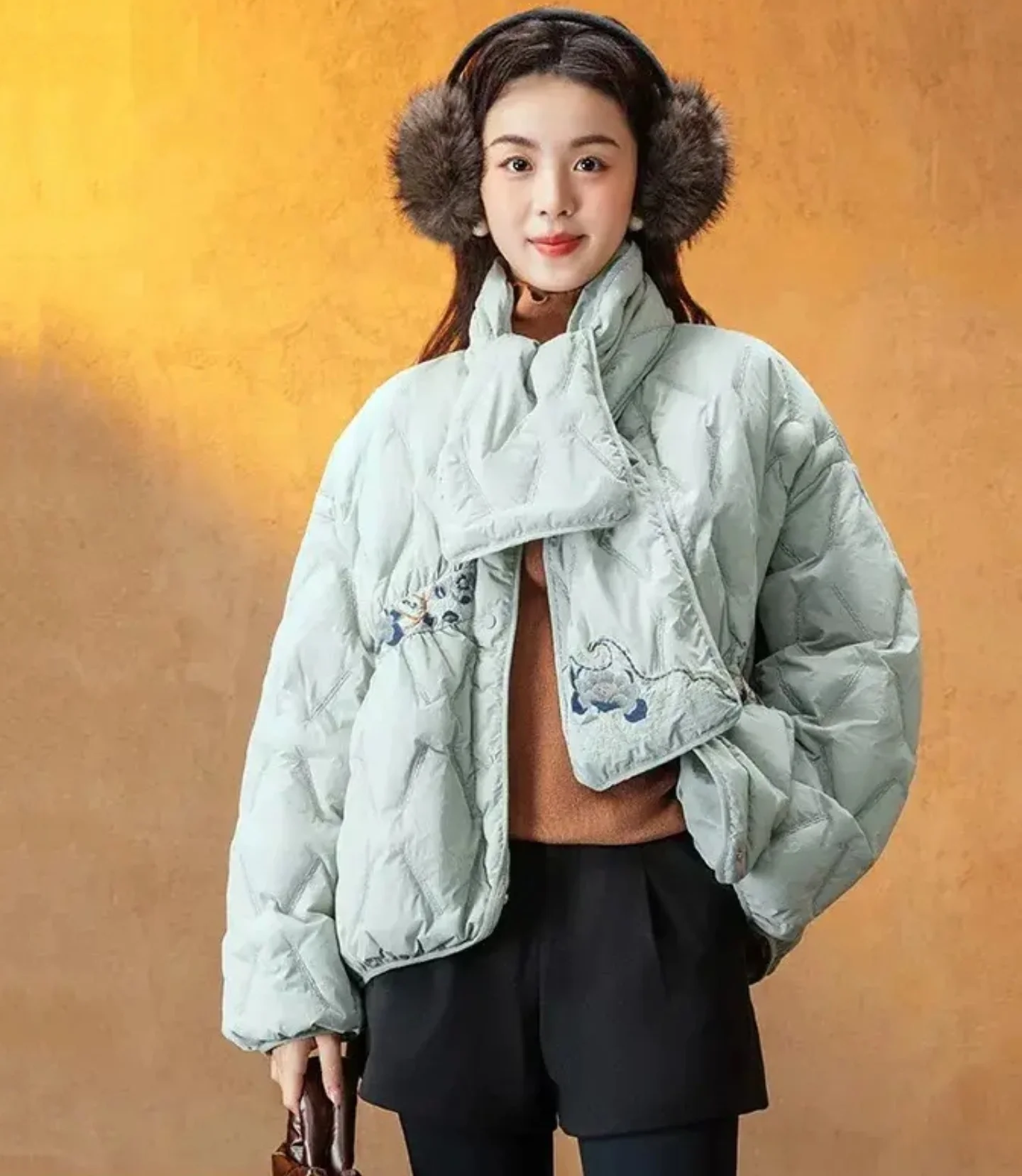 Women's down Jacket Light Green Fashion Short winter jacket with Scarf Retro Embroidery Padded Outerwear