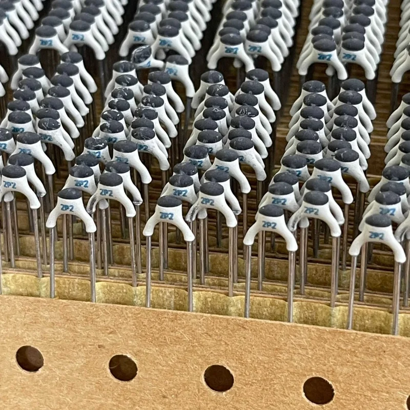 10PCS Bc 100V 2.2PF… - image