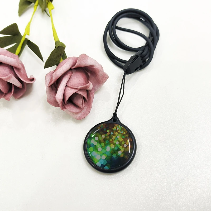 CAMAZ customized circular green pendant: a new type of single card negative ion EMF protection dropper