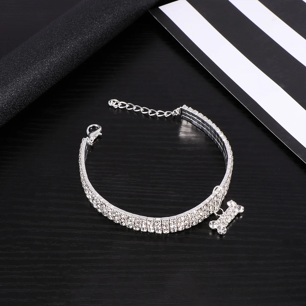 

Rhinestone Necklace Collar White Dog Puppy Adjustable Size Buckle Small Shining Crystal Design Comfortable Elastic Cloth Pet