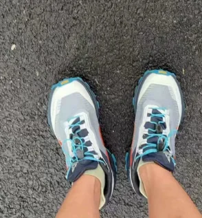 New Hot 2025 Carbon Fiber Men's and Women's Full Color Running Shoes Outdoor Travel Shock-absorbing Training Shoes