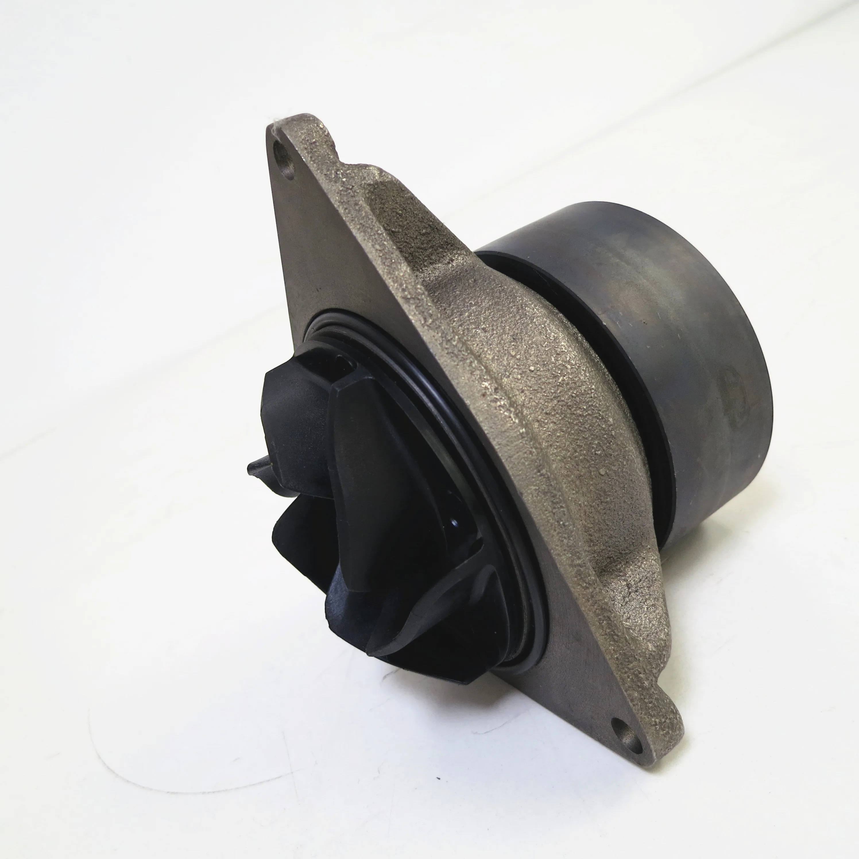 diesel engine parts QSC8.3 water pump