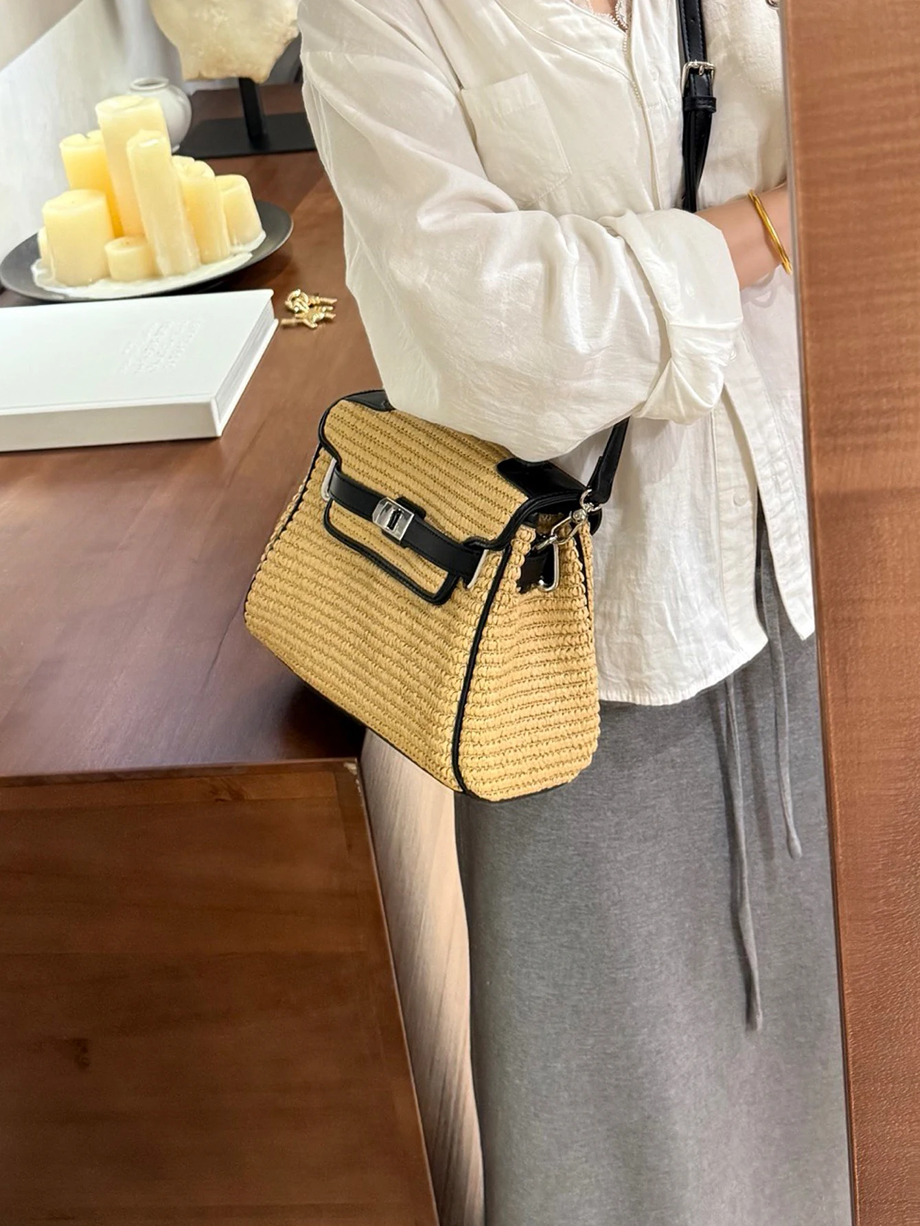 Fashionable New 2026 Large-Capacity Ladies Handbag Retro Niche Design Hit Salad Grass With Real Leather Bag Lazy Travel Holiday