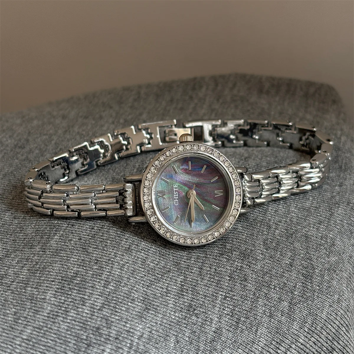 Famous Brand Women Bracelet Watch Luxury Diamond Studded Dial Wristwatch Simple Round Quartz Watches Dropshipping Reloj De Mujer