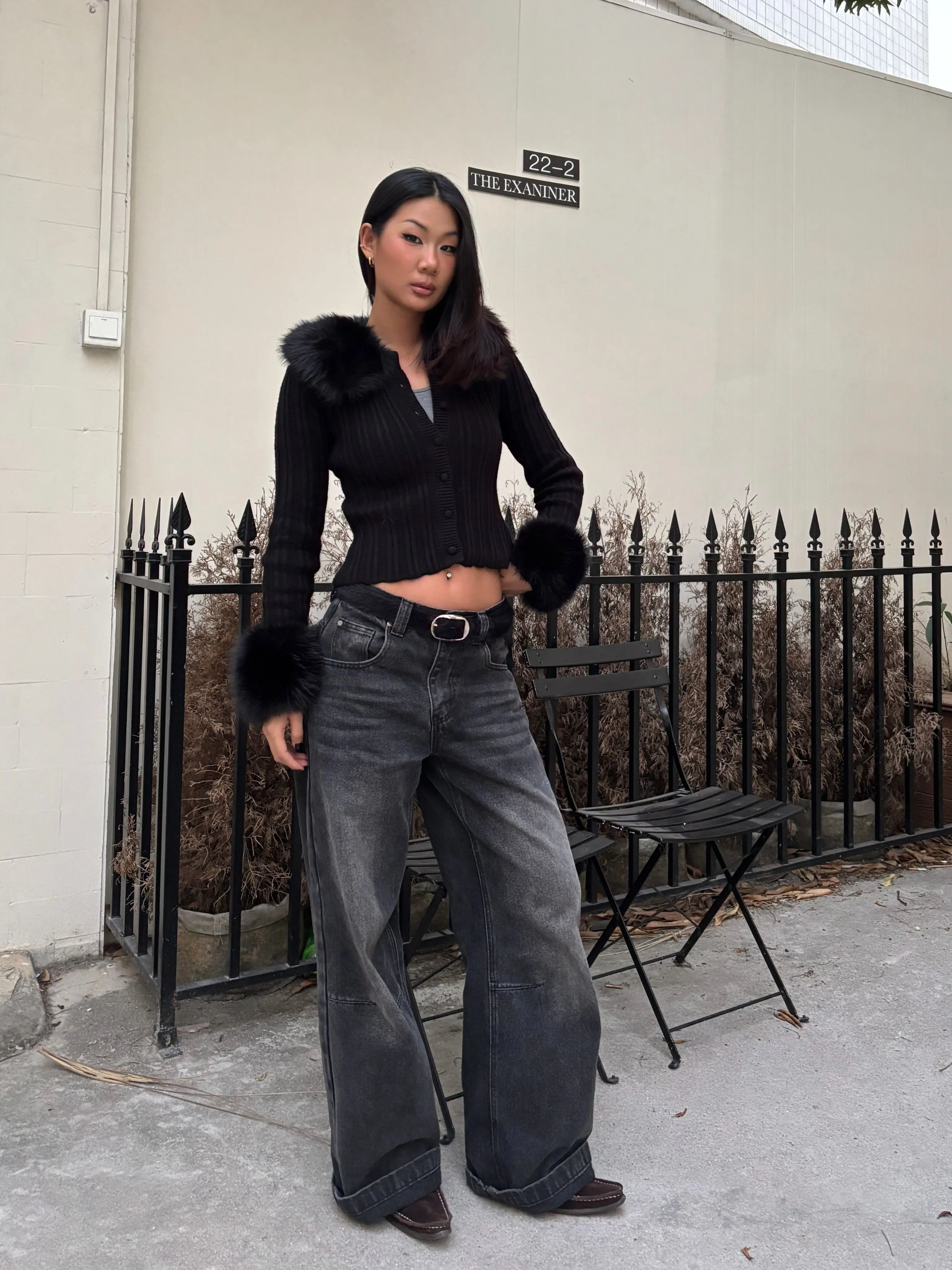 

Guiz Autumn and Winter Fur Collar Black Women's Sweater Cardigan Slim Fit Short Coat Black Sweater Cardigan