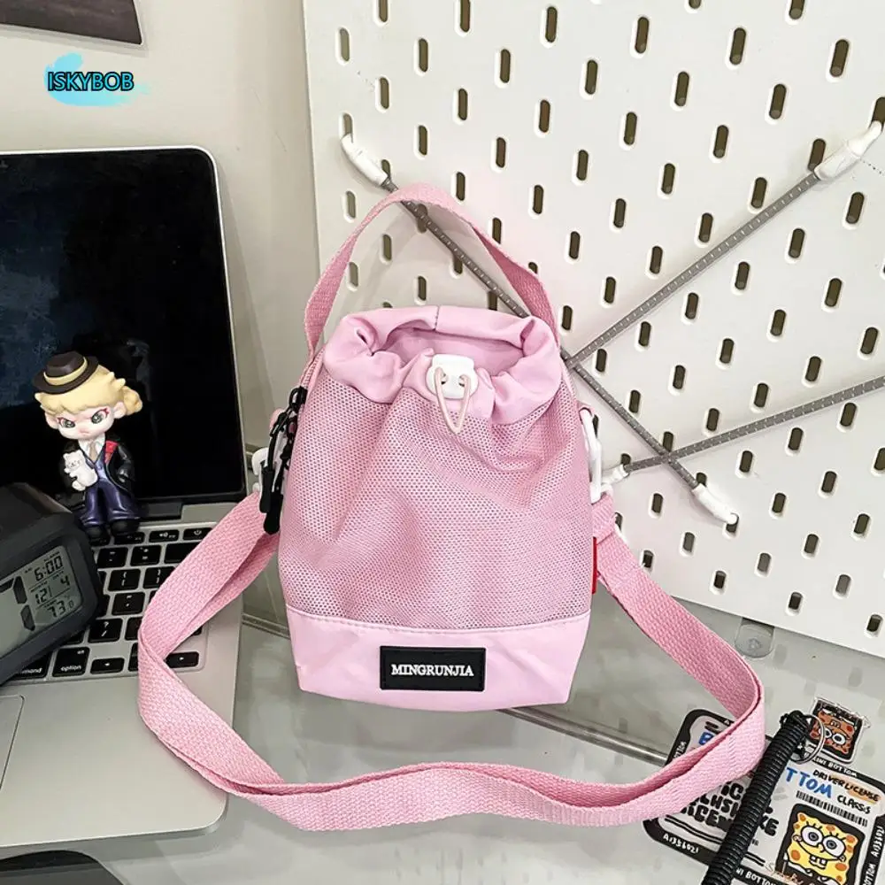 

Shoulder Strap Mesh Water Bottle Carrier Bag Nylon Front Pocket Crossbody Water Bottle Purse Handle Portable