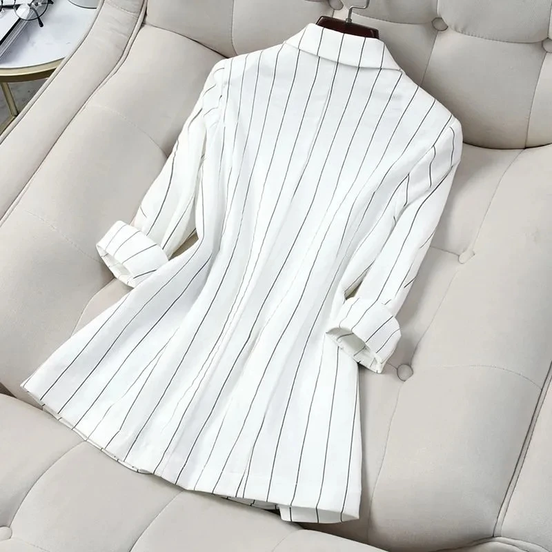 Single button Striped Thin Suit For women Spring summer 2025 New Slim Strip Seven quarter sleeve Short Suit Jacket  Casual Top