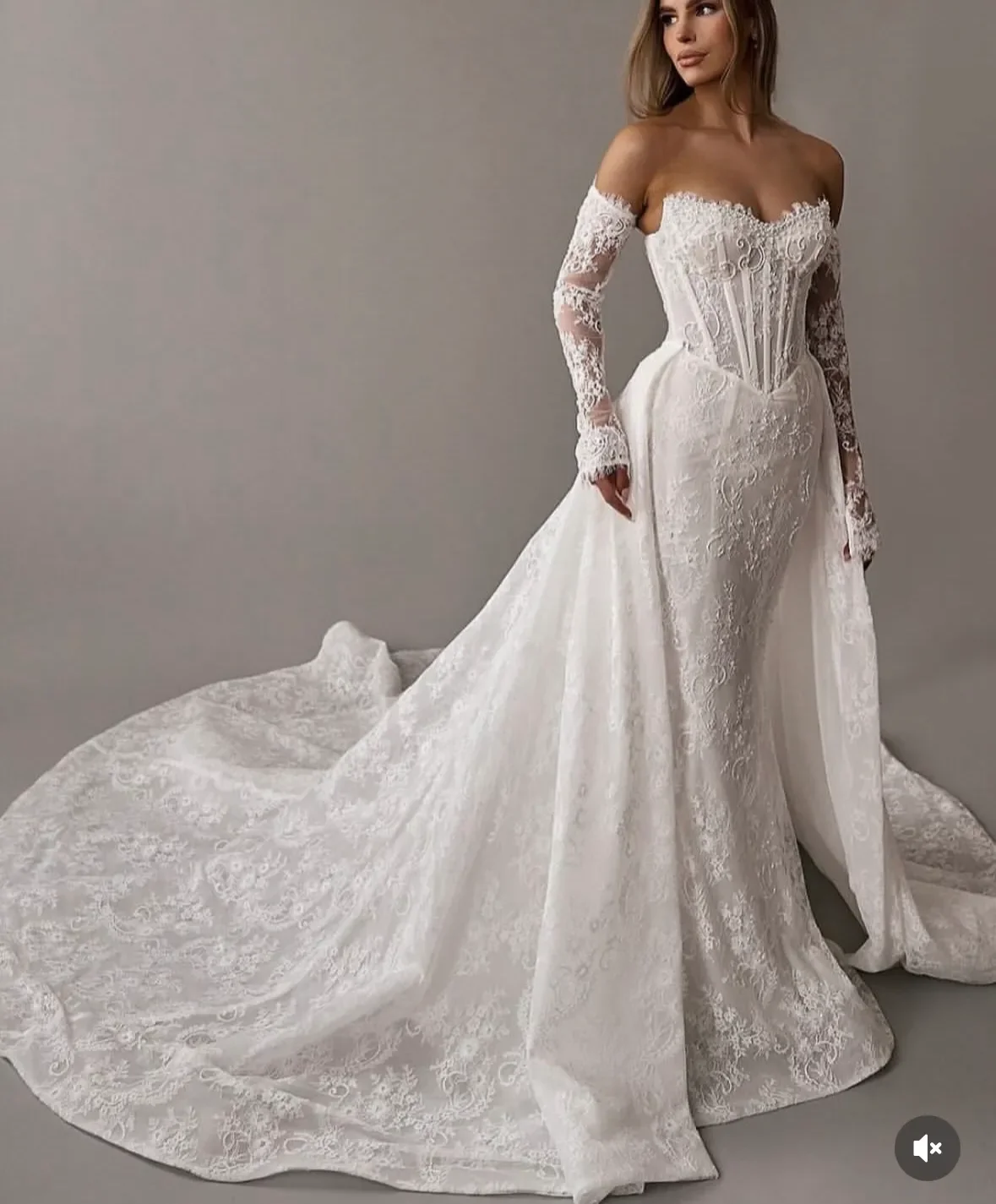 

Lace Boho Wedding Dresses With Detachable Train Corset Strapless Long Bridal Gowns Romoveable Sleeves Back Lace-up Customized