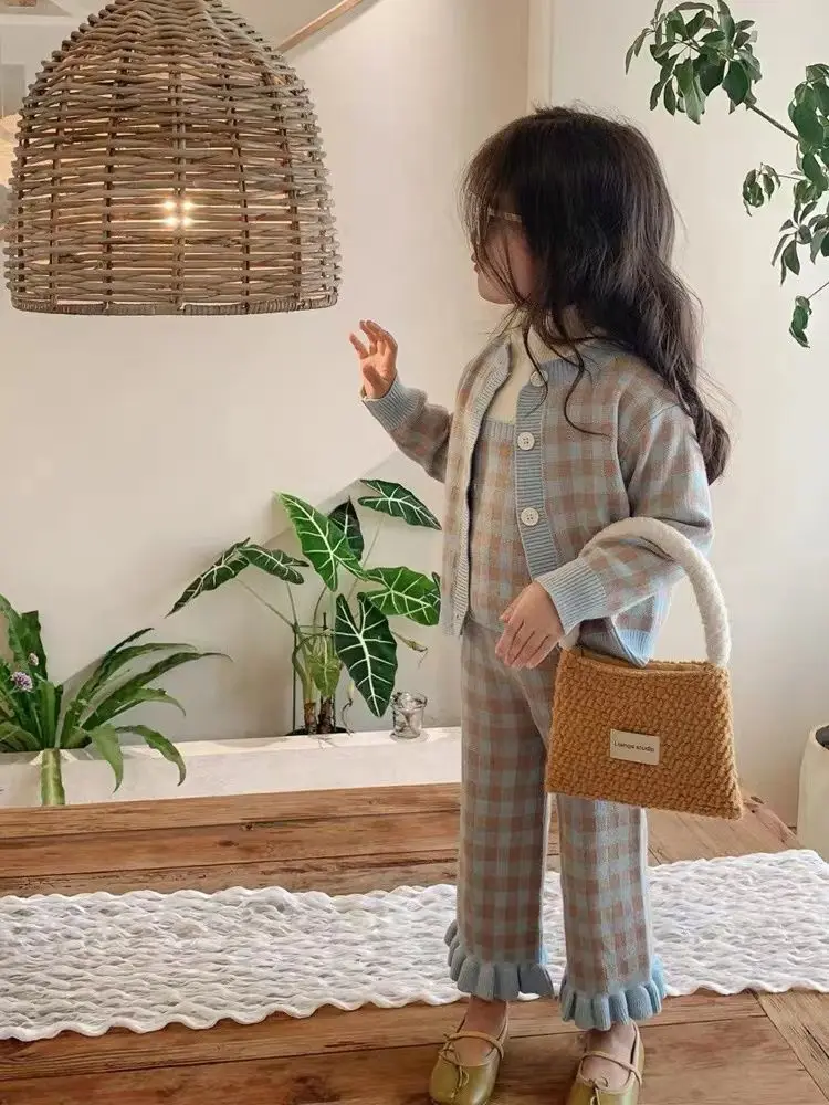 baby Girls Knitted Checkered clothing Set 2024 Autumn New Childrens Sweater Cardigan Pants Set