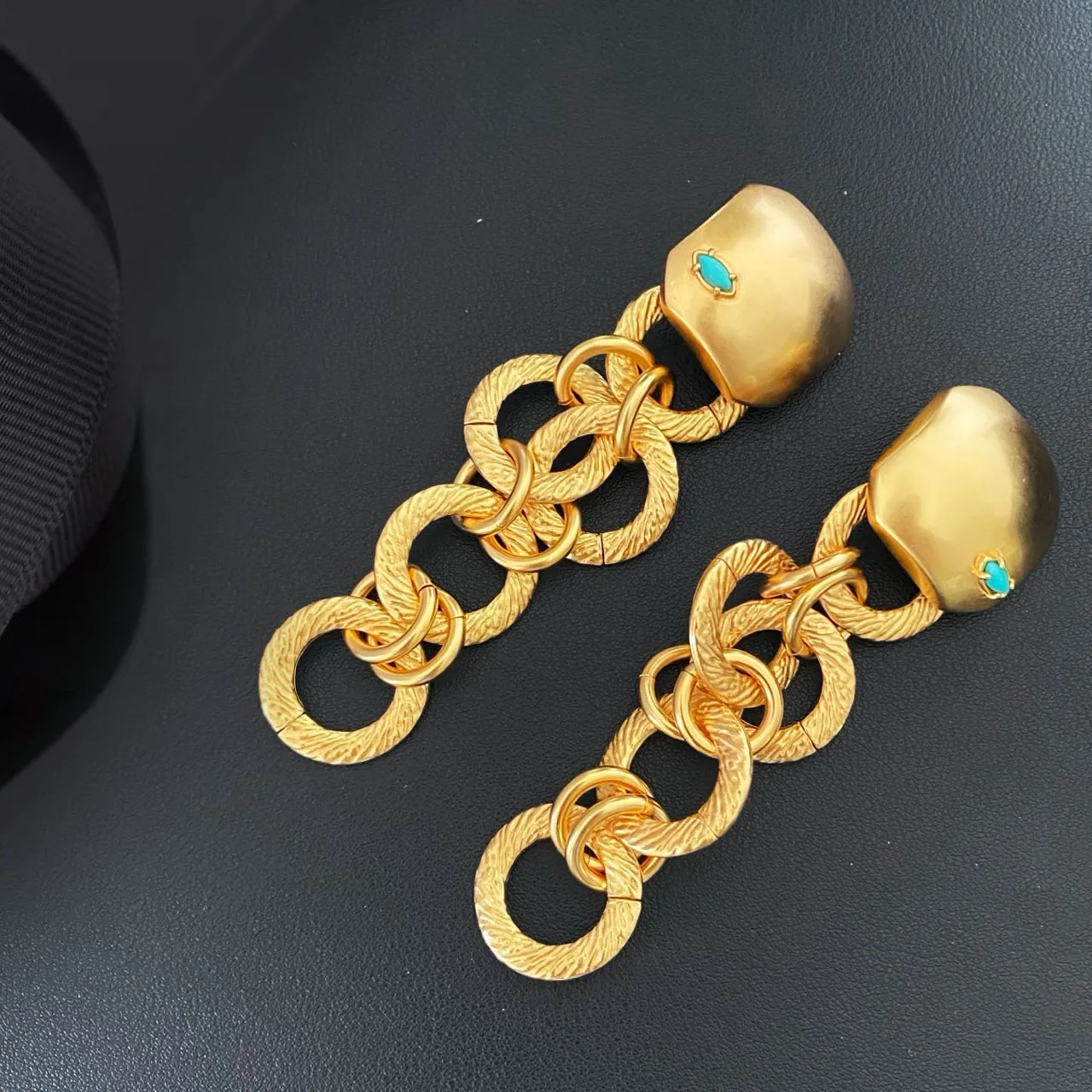 

2-in-1 Detachable Round Tassel Earrings - Irregular Vintage-Style Jewelry, Suitable for Parties & Ideal Gift for Ladies