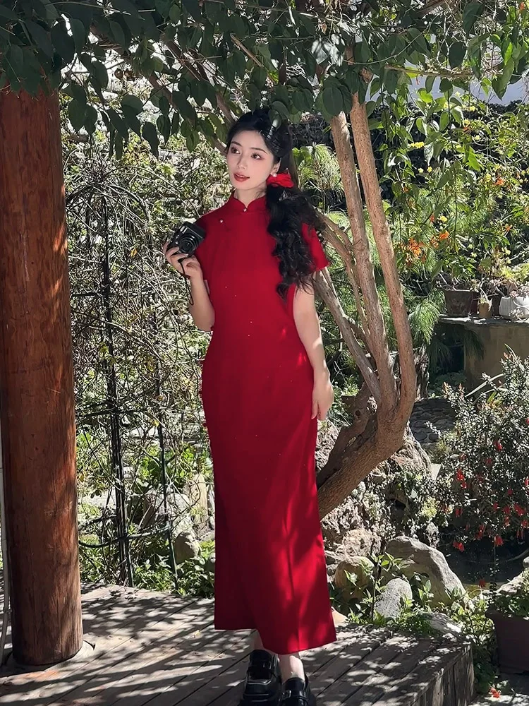 

Красное традиционное китайское длинное ципао для молодых женщин, для помолвки, свадьбы, церемонии питья.