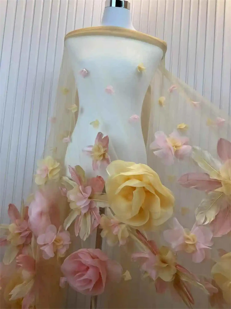 Tessuto africano di fiori e piume 3D 5 metri 2025 Paillettes di alta qualità ricamato tessuto di pizzo francese nigeriano per la cerimonia nuziale