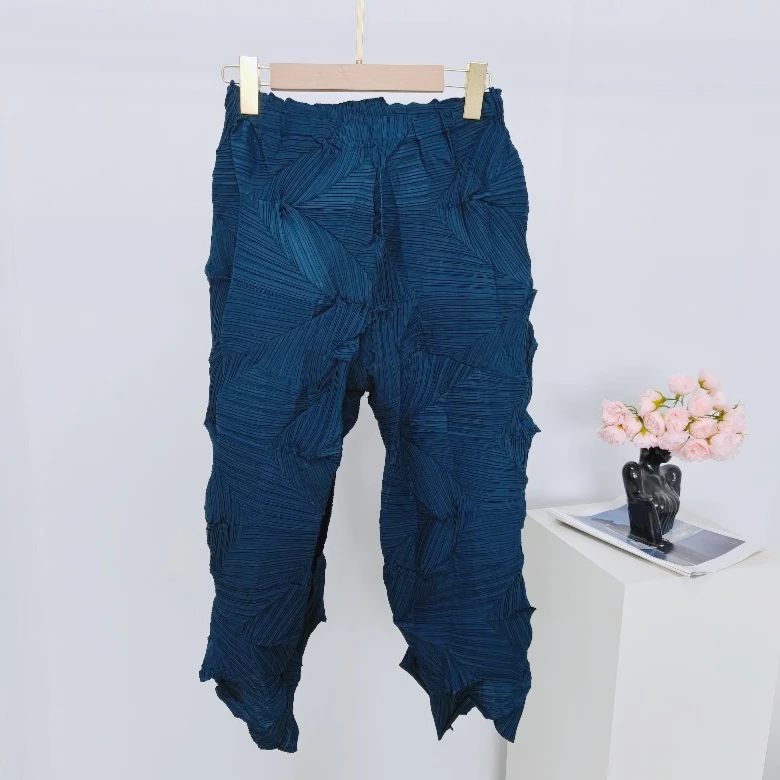 

Miyake Handmade Pleated Pants 2026 New Simple Casual Irregular Fashion Elastic Waist Women's Lightweight Nine-Point Harem Pants