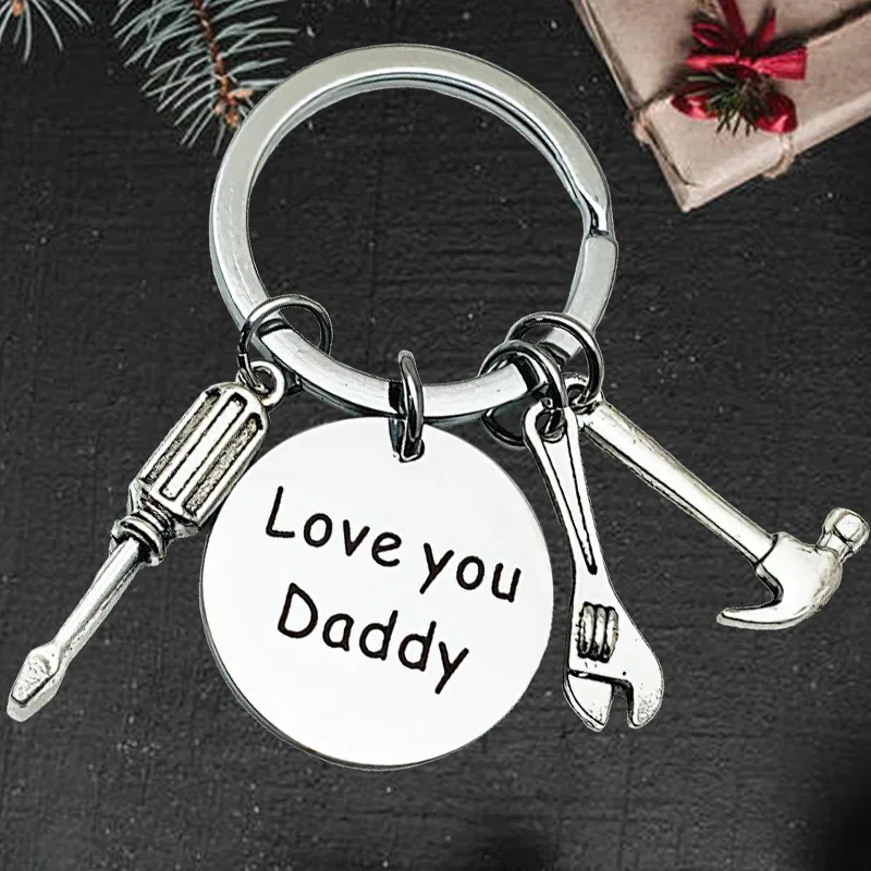 

Metal Father's Day Gifts Keychain Pendant Dad Tool Hammer Screwdriver Wrench Key Chain Keyrings Love You Daddy