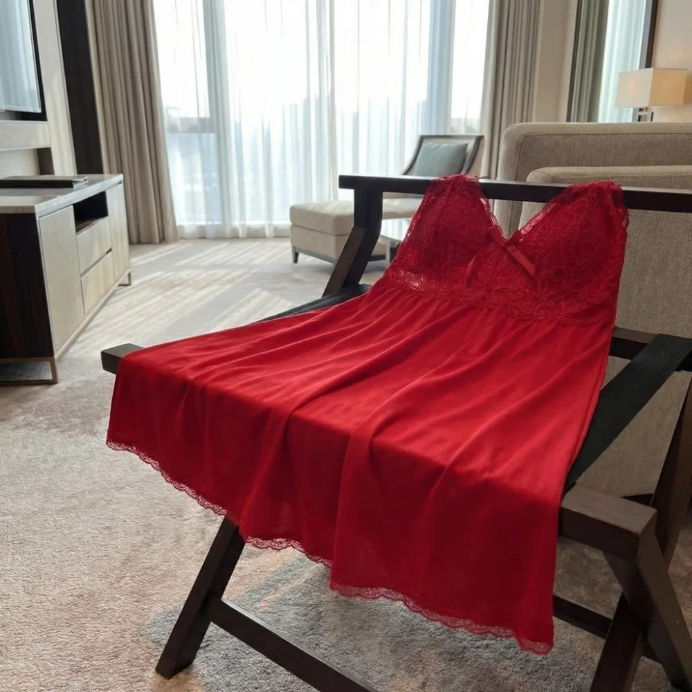 

Тонкое женское кружевное платье-пижама с бантом, V-образным вырезом, на бретельках, без рукавов, облегающее, для вечеринок