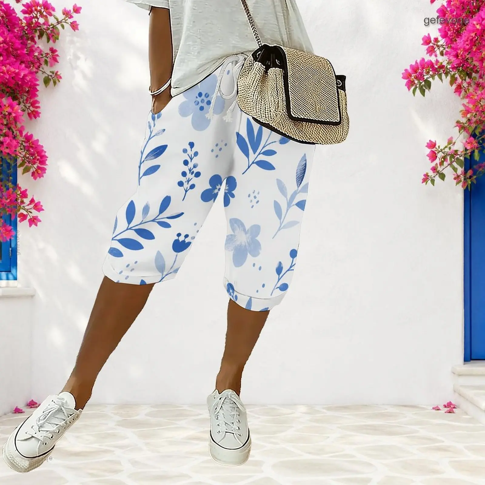Drawstring Waist Side Pockets Knee Length Printed Shorts for Women