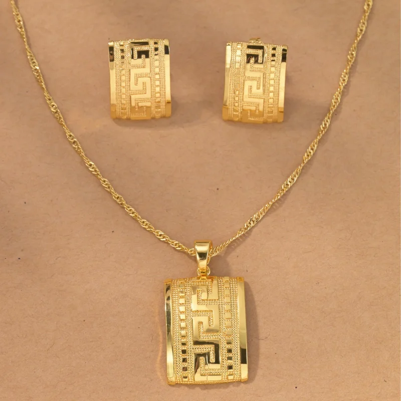 

24KGold-Plated Two-Piece Copper Jewelry Set Dubai Accessories Sand Gold Great Wall Pattern Necklace Earrings European and Americ