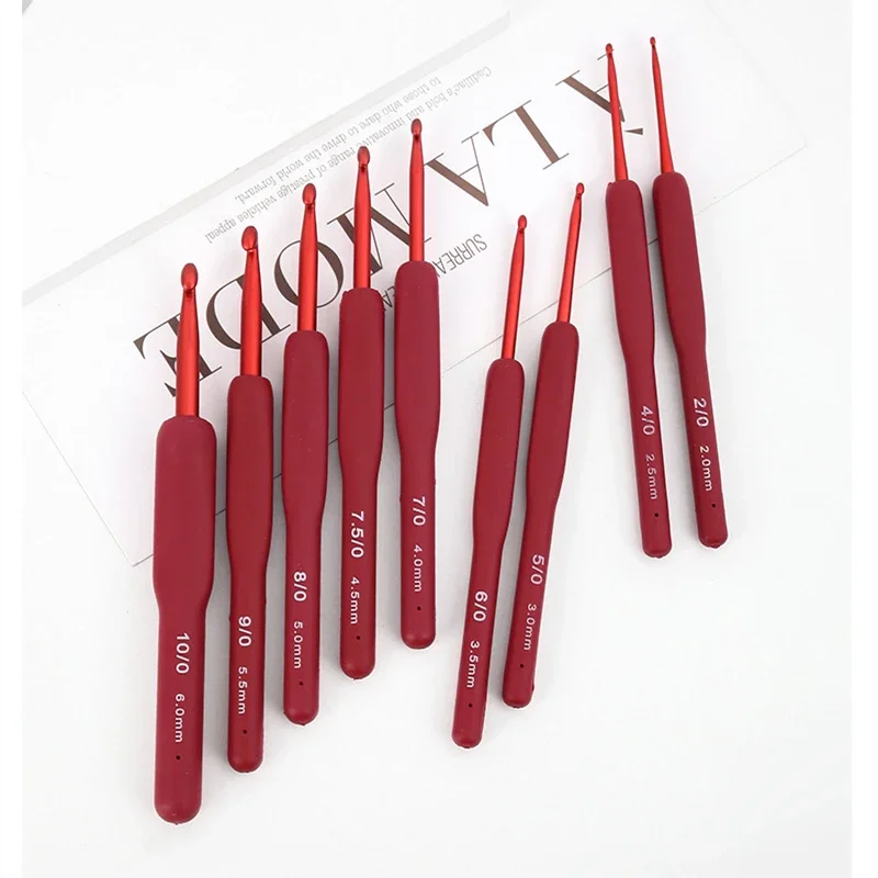 New Red Crochet Hook DIY Hand Woven Tool Aluminum Oxide Hand Knitted Wool Crochet Needle Silicone Anti Slip Handel Crochet 2-6mm