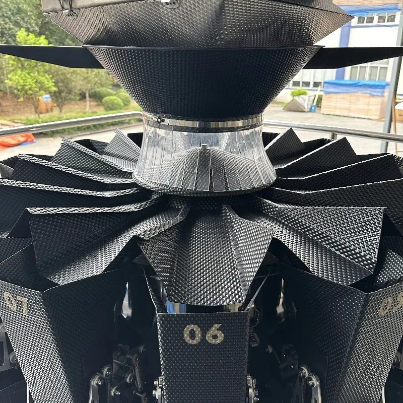 14 Head Multihead Weigher Non Stick Coating 304SS for Sticky Snacks Nuts Oily Food Weighing Packing Machine Custom