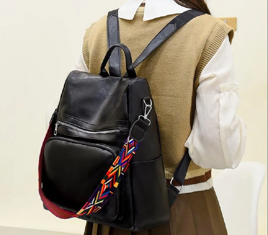 2025 Zaino di nuova moda Borse a tracolla in pelle di alta qualità da donna Zaini da viaggio di grande capacità Borsa da scuola di design antifurto