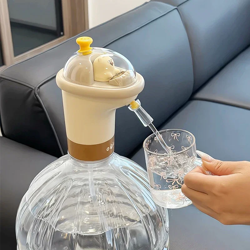 

Электрический настольный насос для бутилированной очищенной воды с функцией подачи воды из бутылей