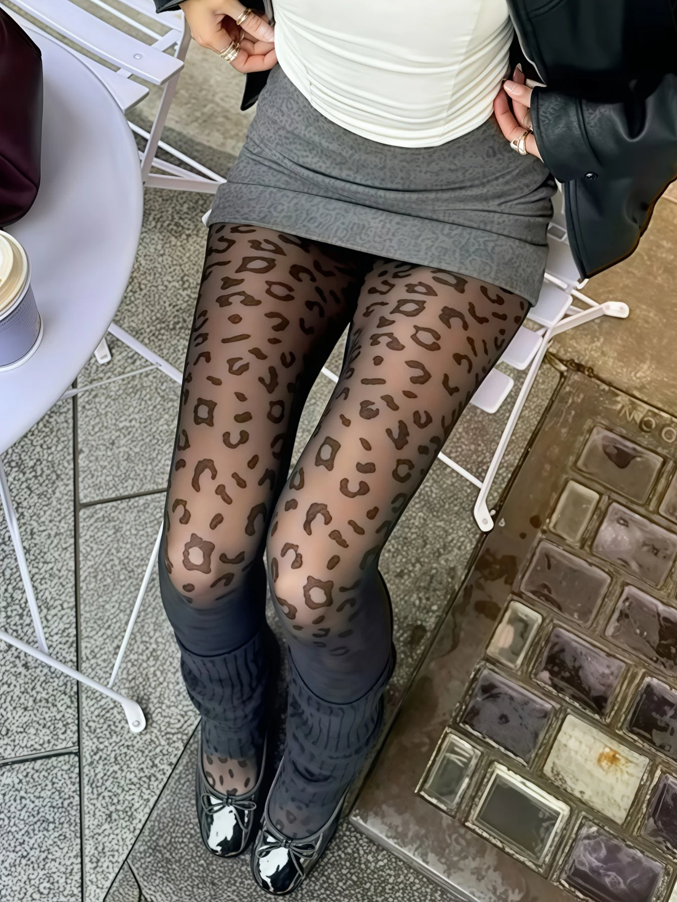 1-Pack Women's Sexy Sheer Leopard Print Tights – Ultra-thin, stretchy hosiery suitable for parties and everyday wear.