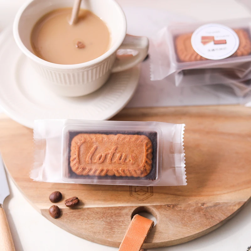 100pcs Clear Heat Seal Cookie Bags with Tray Individual Biscuit Packaging Bags for Butter Cookies Lotus Snacks Wedding Gift