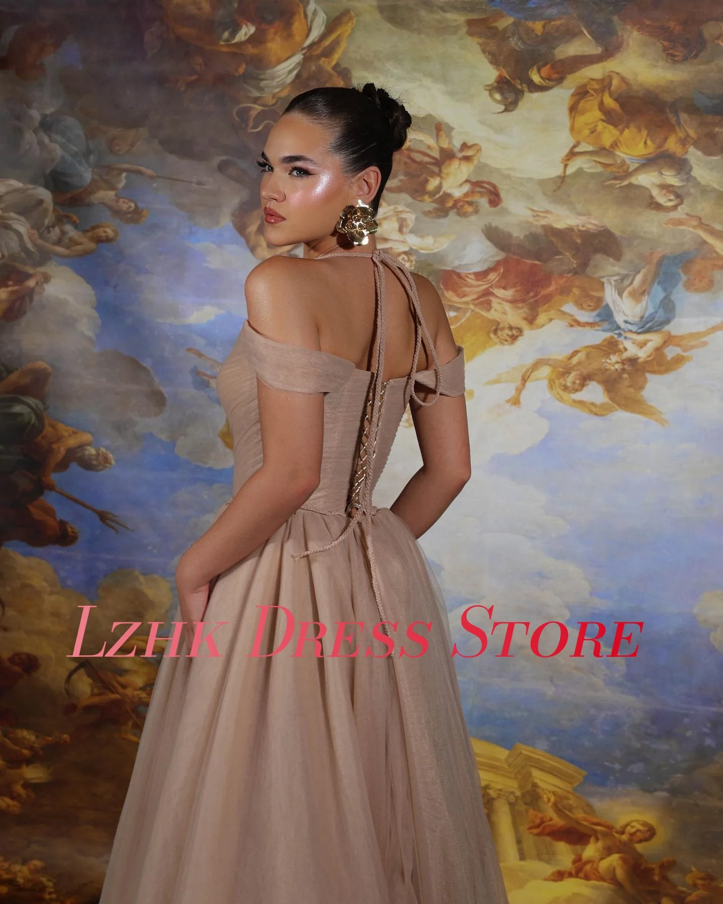 맞춤형 고품질 Organza A 라인 오프 숄더 이브닝 드레스 섬세한 반팔 발목 길이 연예인 가운