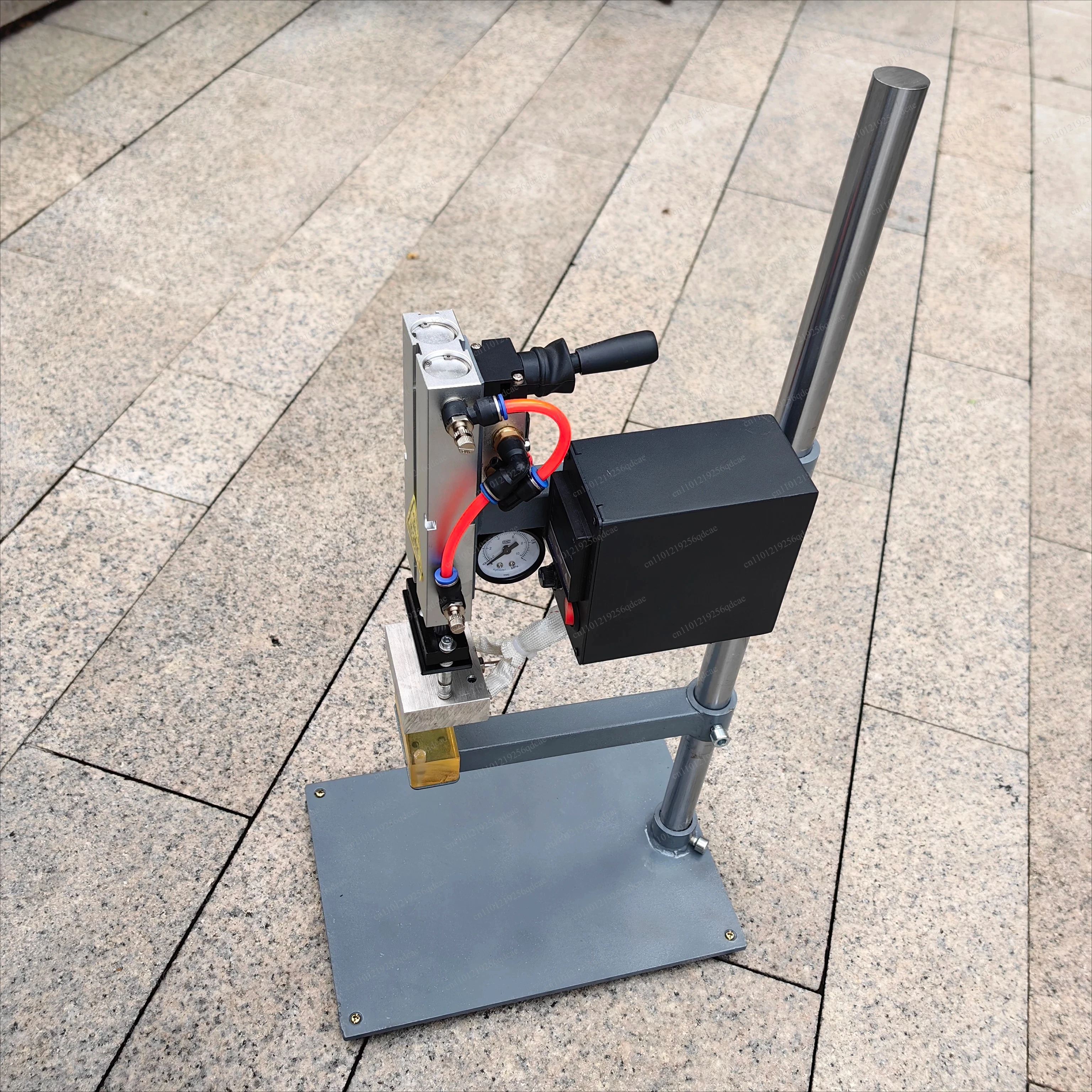 Pneumatic hot stamping machine Date, cycle data Digital embossing machine, hot stamping machine artifact