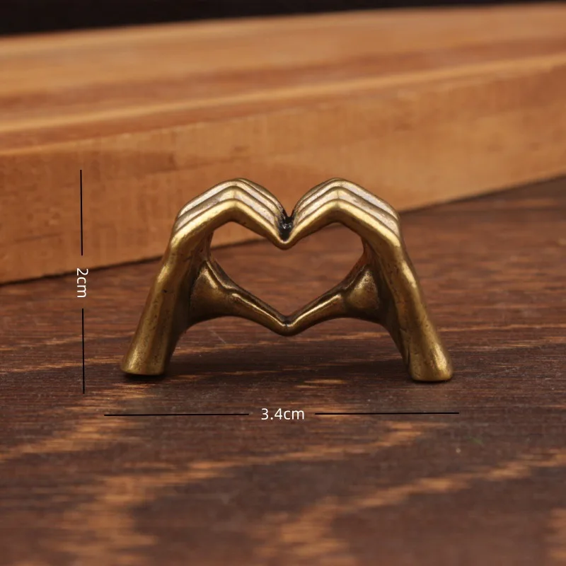 1pc Brass Heart Shaped Hand Figurine Ornament Love Finger Aesthetic Love Decoration Girlfriend Decor Home Office Desk Decor