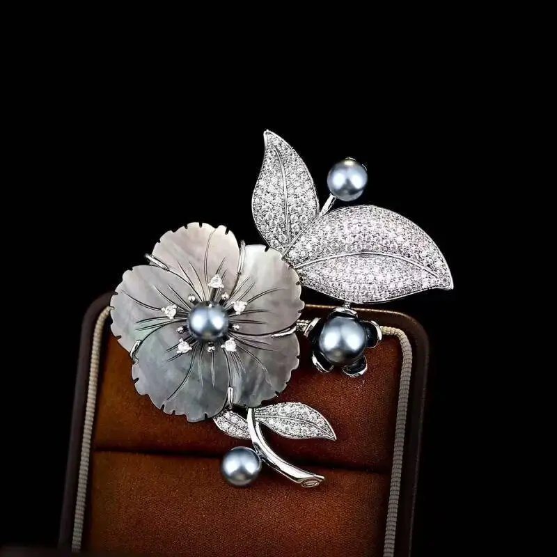 MINWEEN Luxury Blossom Natural Shell Brooches Pins For Women  Flower Pearl Pin Accessories Jewelry Gift Wholesale