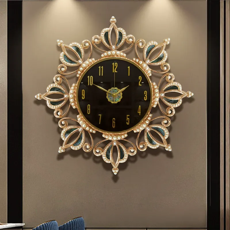 Crown Natural Shell Wall Clock Modern Simple Living Room High End Entrance Hotel Light Luxury Creative Wall Decor