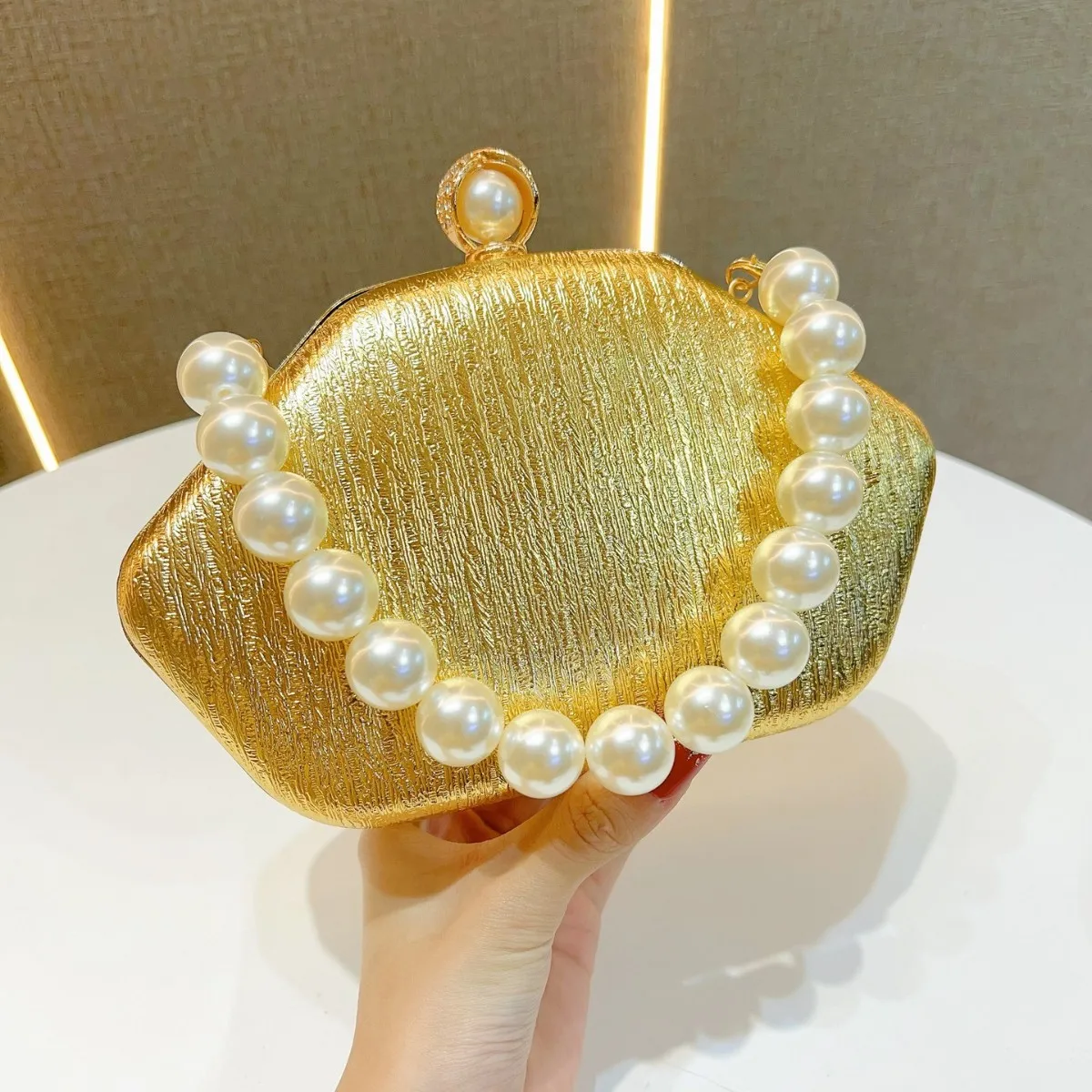 

New Pearl Evening Clutch Small Handbag Women Fashion Banquet Dress Purse Elegant Lady Handheld Bag Perfect for Cheongsam Party