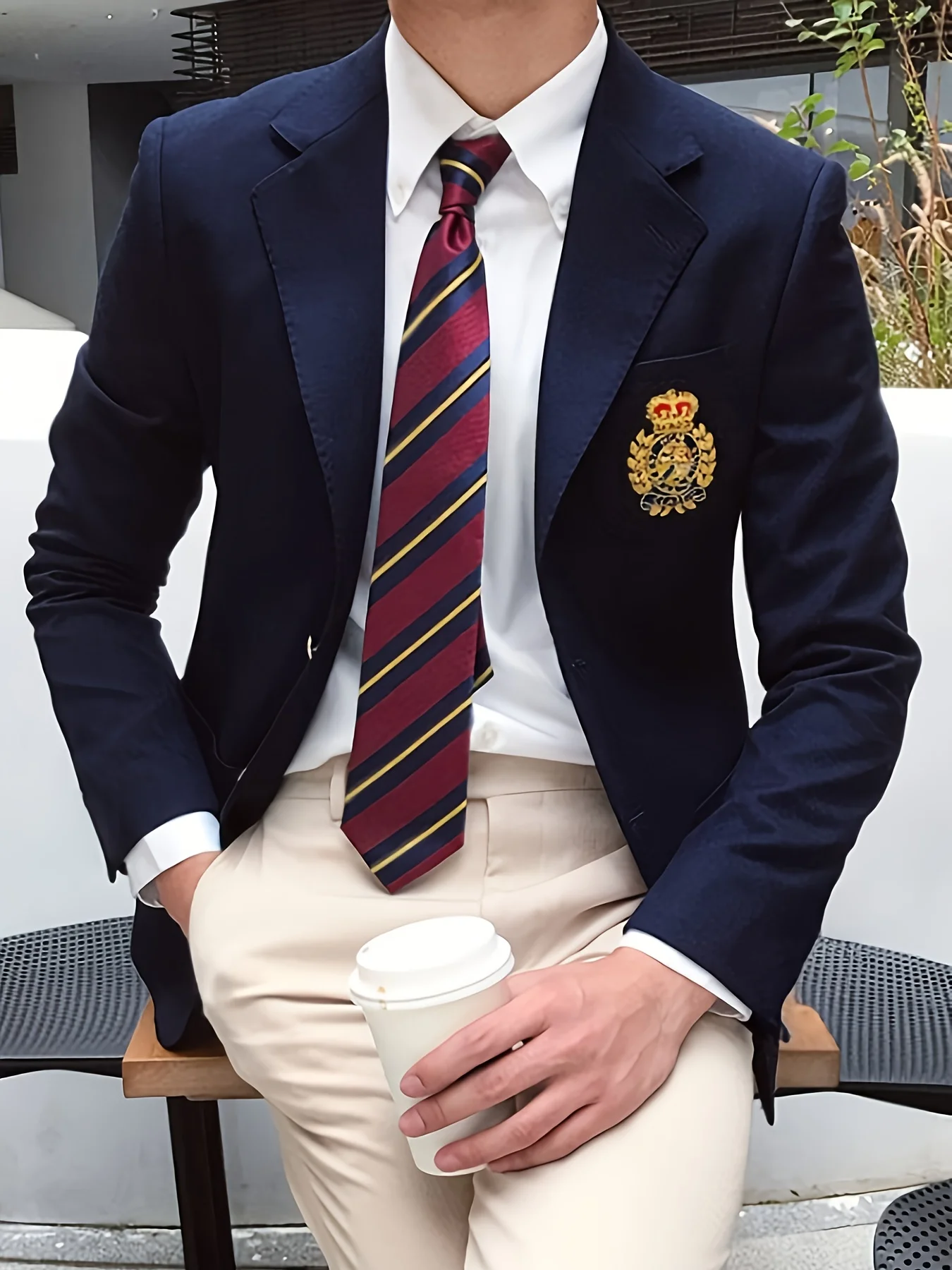 

Men’s elegant navy blue double-breasted notched lapel blazer