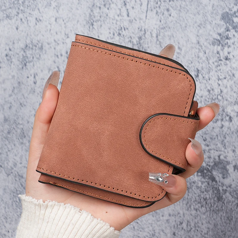 Japanische retro braune kurze faltbare Nischenbrieftasche Lady Card Multi-Card-Geldbörse Drei-in-Eins-Geldbörse