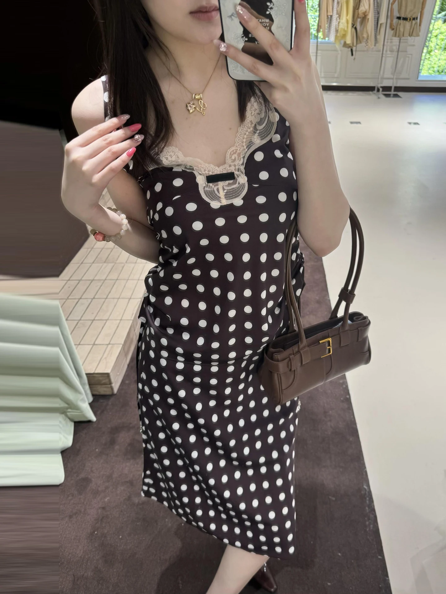

High-End Women's Lace V-Neck Polka Dot Strap Top And Skirt Set Spring Summer 2026 Fashion Ensemble Short Sleeve High Waist