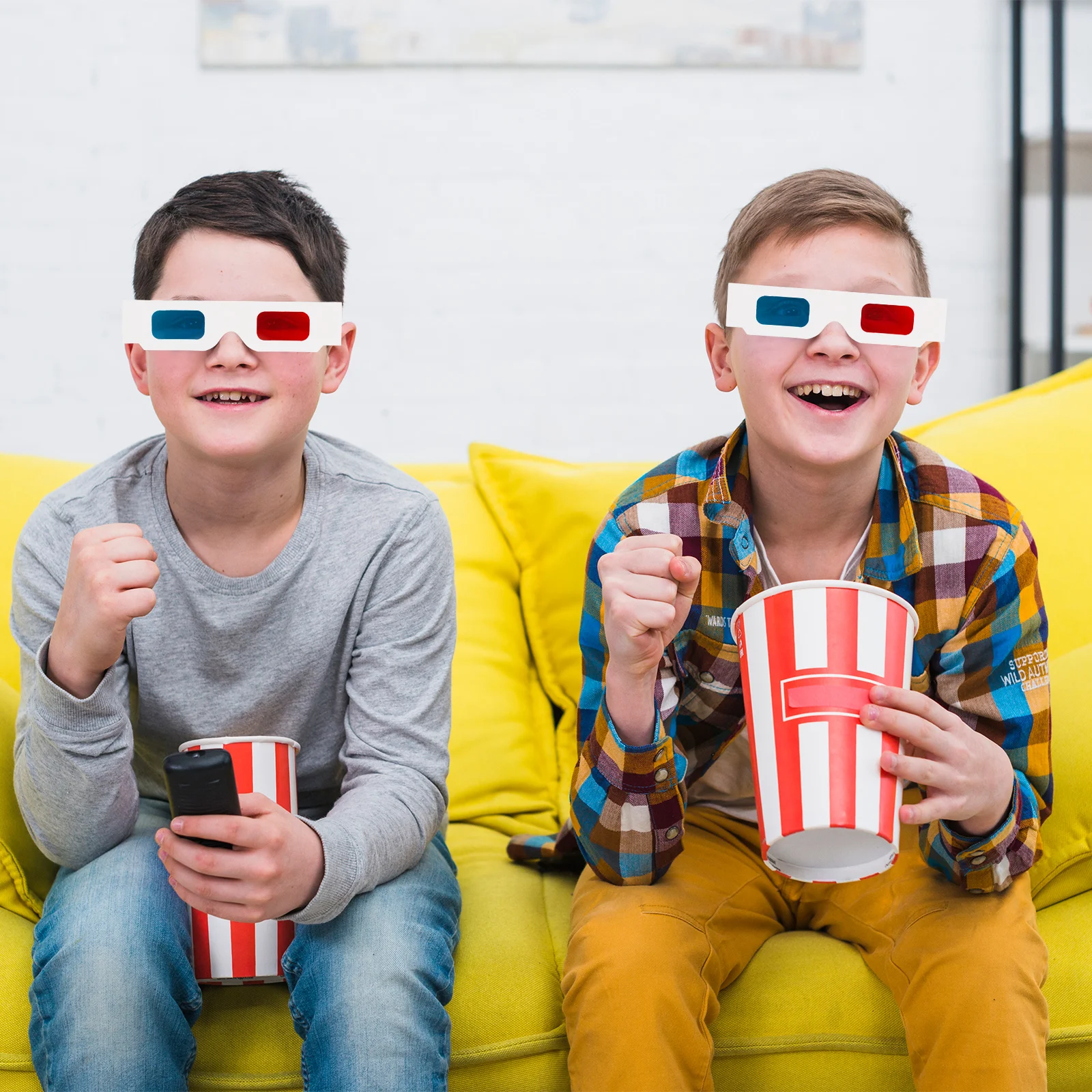 

100 Pcs 3D Glasses Lightweight Portable Paper Cardboard Anaglyph Frames Red Blue Lenses Home Cinema Fun Kids Gift